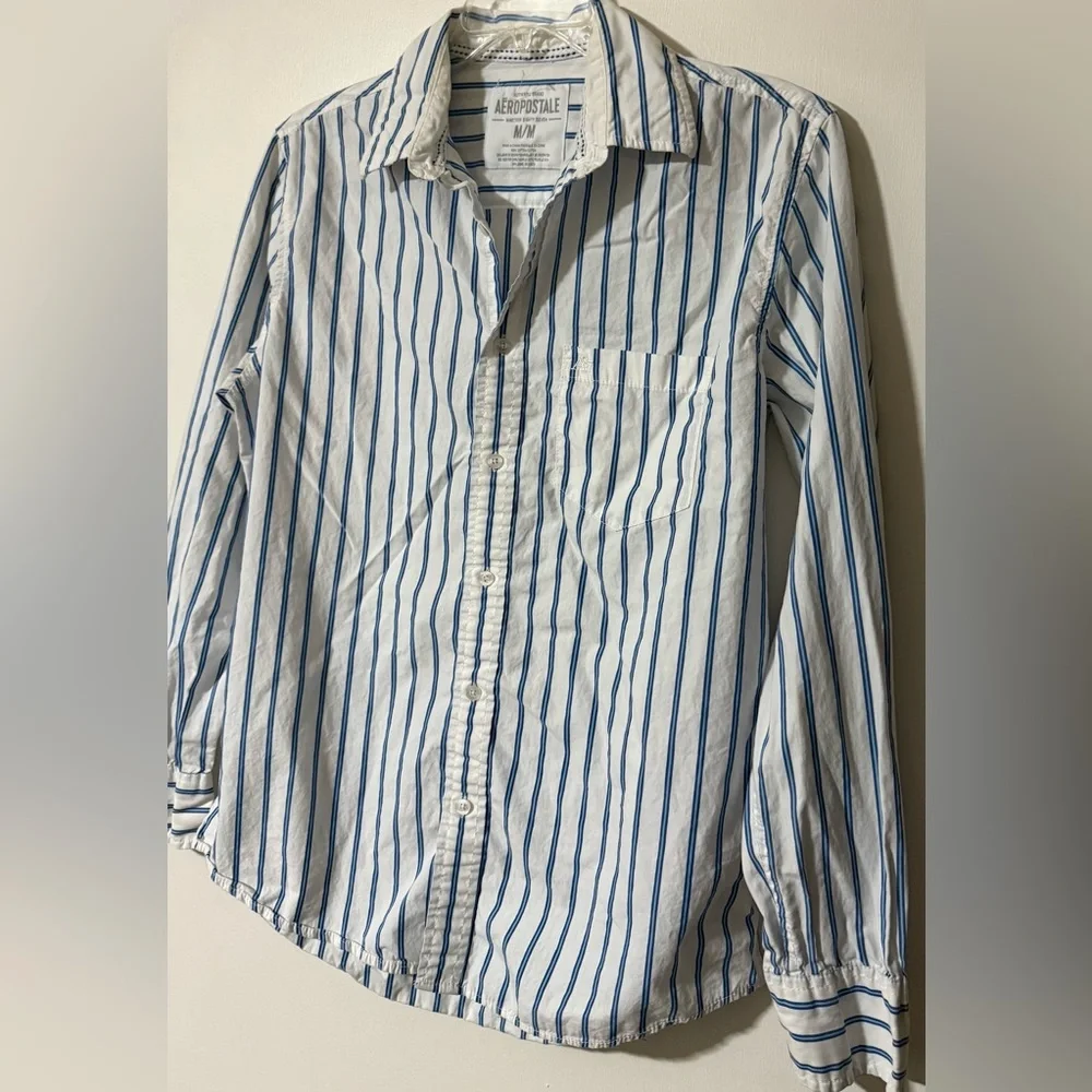 **SOLD**Aeropostale Men’s Size M Blue & White Striped Long Sleeve Button-Down - Picture 5 of 6